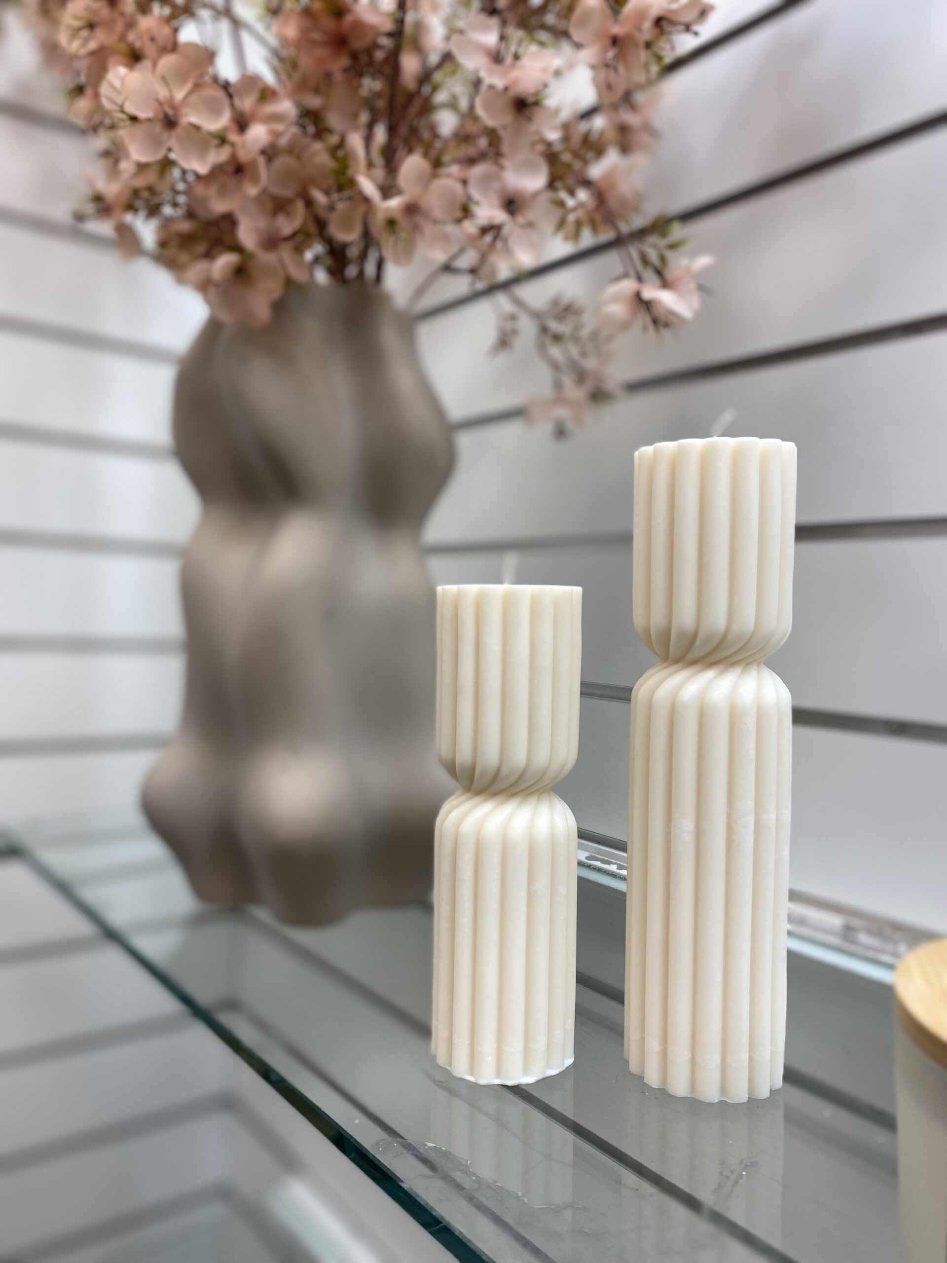 The Hamptons Set - Image 2